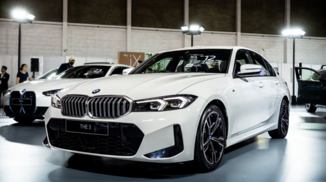 BMW 320i M Sport: Sang Legenda yang Kembali Memukau di IIMS 2025